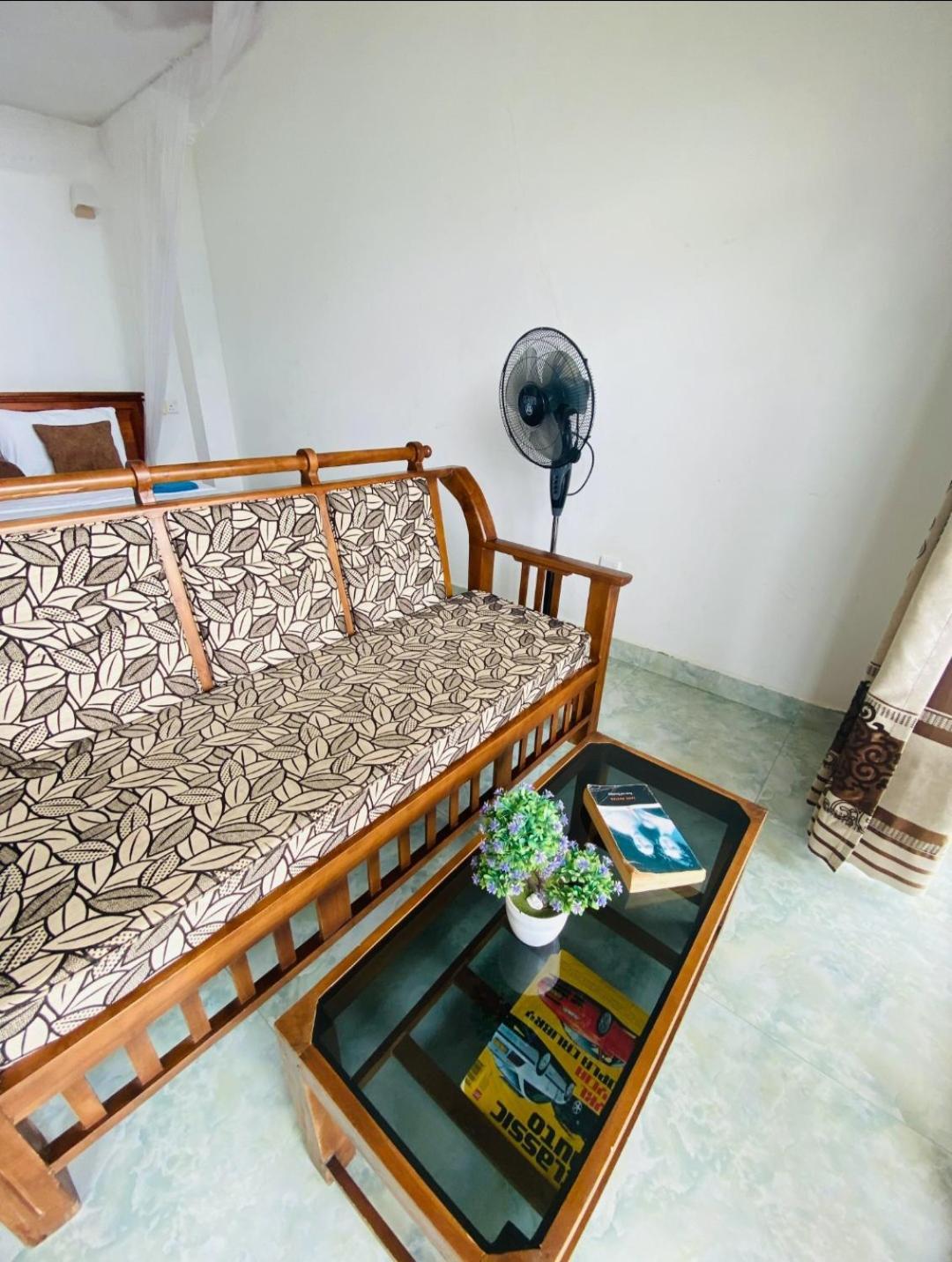 Two Rock Vista Hotel เอลลา ภายนอก รูปภาพ