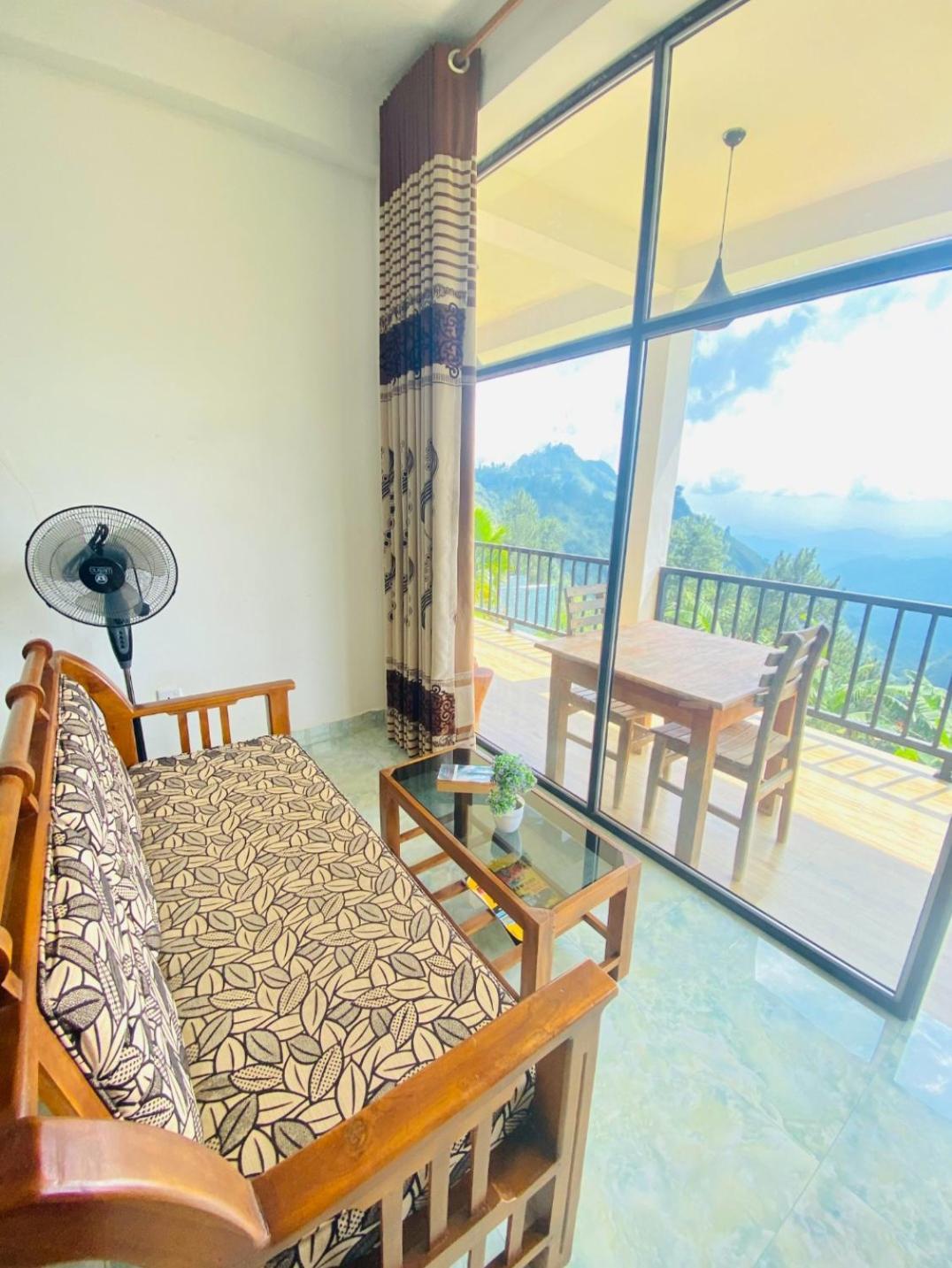 Two Rock Vista Hotel เอลลา ภายนอก รูปภาพ