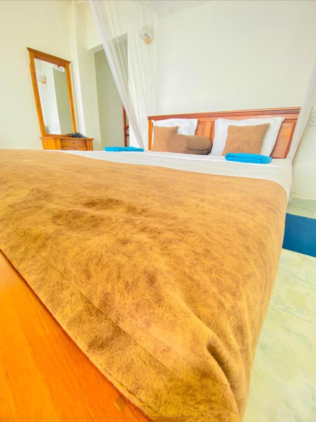 Two Rock Vista Hotel เอลลา ภายนอก รูปภาพ